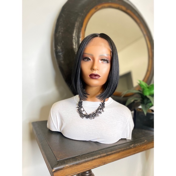 17. LYNSEY | BLACK BLUNT CUT DEEP 4” T PART LACE FRONT WIG BOB - Picture 3 of 6